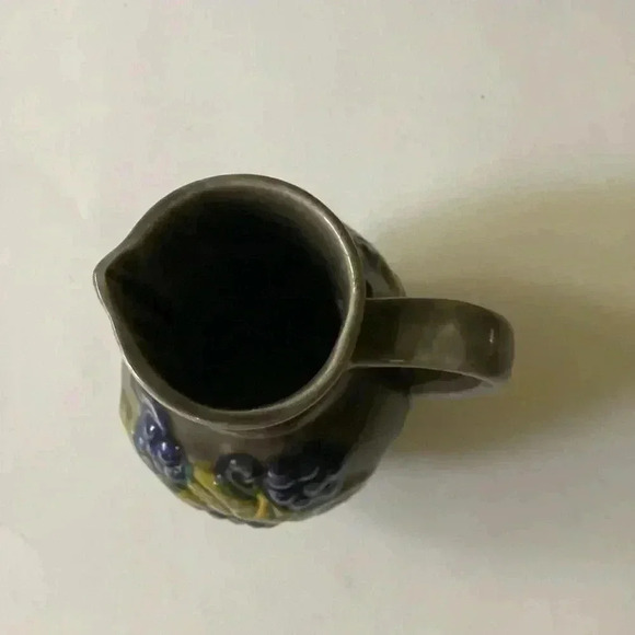 Vintage West Germany Ceramic Pitcher Wine Jug Grapes & Leaves Scheurich Kiramic - Picture 8 of 9